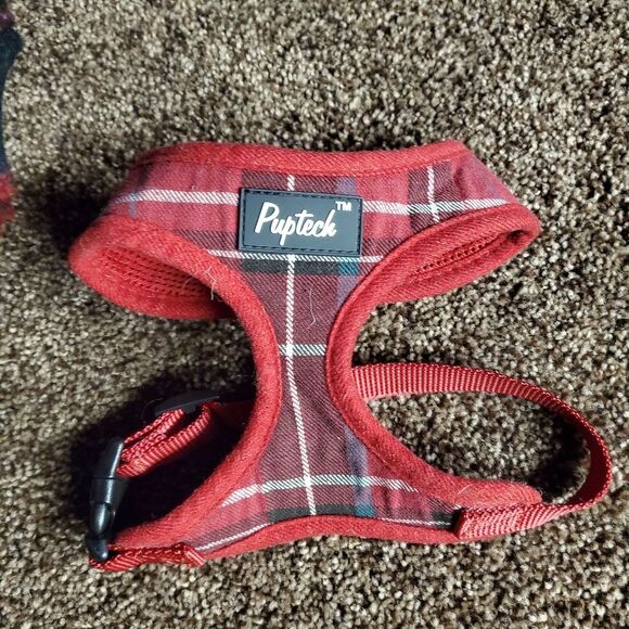 Buffalo Plaid Small Dog Sweater & 2 Pupteck Harnesses Red Plaid Paw Shield XS/S - Picture 7 of 10